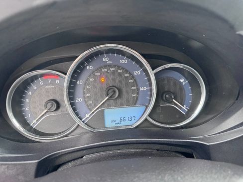 Used 2016 Toyota Corolla LE image 21