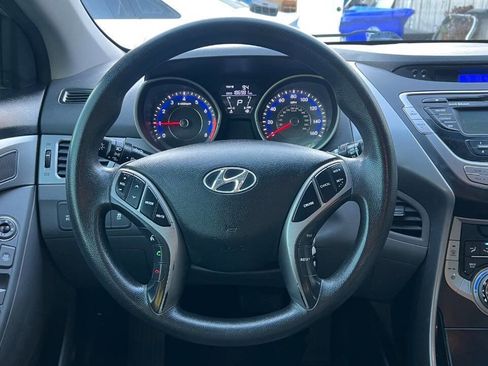 Used 2013 Hyundai Elantra GLS w/ Preferred Pkg image 10