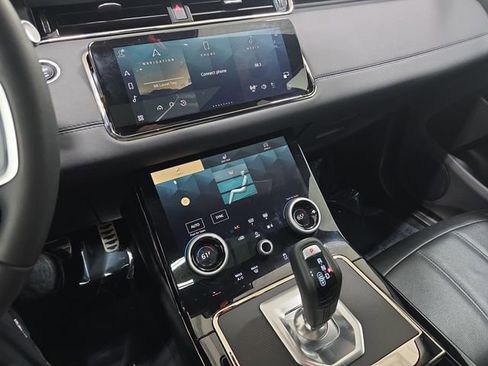 Used 2023 Land Rover Range Rover Evoque R-Dynamic SE image 20