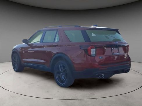 New 2026 Ford Explorer ST image 3