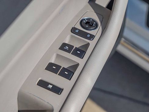 Used 2017 Hyundai Sonata SE image 23