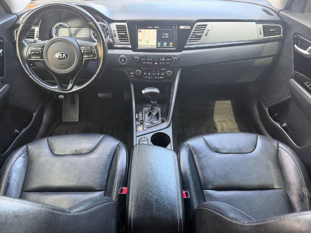 Used 2018 Kia Niro Touring FWD image 18
