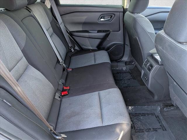 Used 2024 Nissan Rogue SV FWD image 26