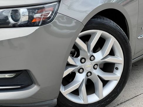 Used 2019 Chevrolet Impala Premier FWD image 9