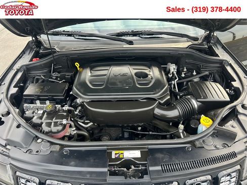 Used 2019 Jeep Grand Cherokee Altitude image 18