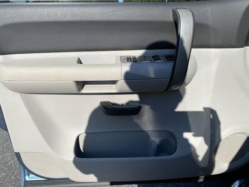 Used 2009 Chevrolet Silverado 1500 LT w/ Power Pack Plus AWD/4WD image 11