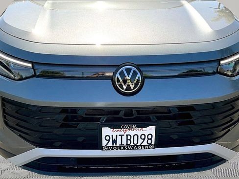 Used 2025 Volkswagen Tiguan S FWD image 31