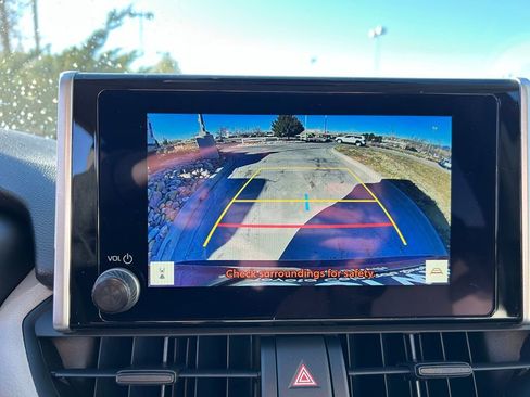 Used 2025 Toyota RAV4 XLE w/ Convenience Package image 16