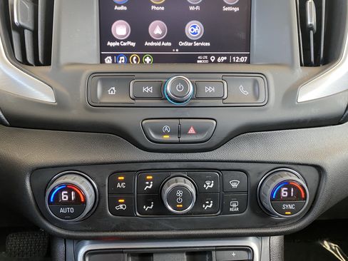 Used 2024 GMC Terrain SLE w/ Driver Convenience Package AWD/4WD image 33