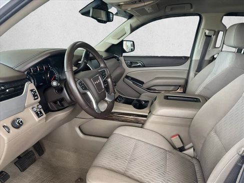 Used 2020 GMC Yukon XL SLE w/ Convenience Package RWD image 9
