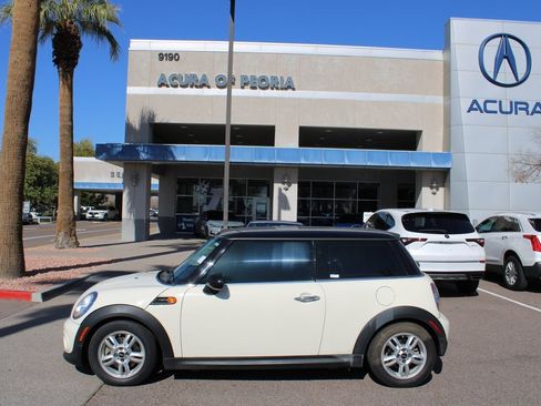 Used 2013 MINI Cooper Hardtop image 2