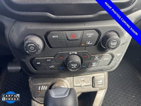 Used 2022 Jeep Renegade Latitude image 21