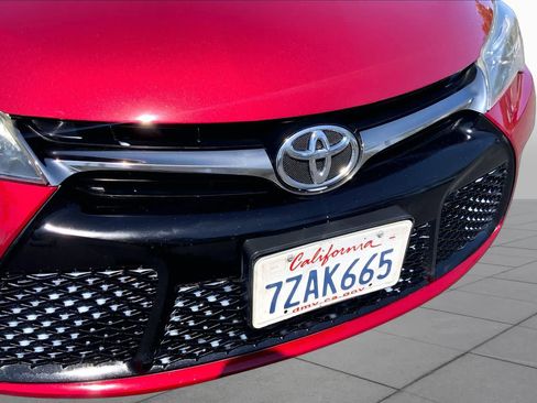 Used 2017 Toyota Camry XSE FWD image 27