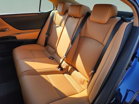 New 2025 Lexus ES 350 w/ Premium Package image 21