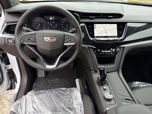 New 2025 Cadillac XT6 Premium Luxury image 10