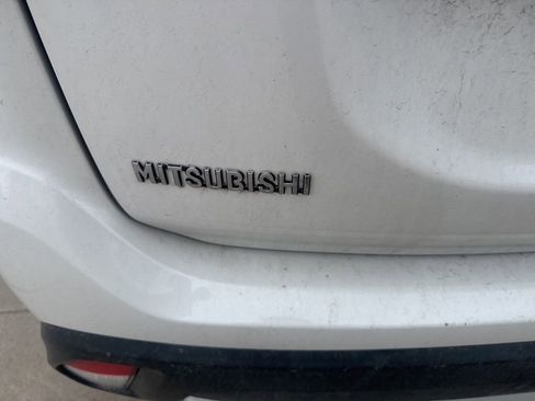 Used 2018 Mitsubishi Outlander GT AWD/4WD image 15