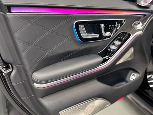 Used 2024 Mercedes-Benz S 63 AMG S w/ Carbon Fiber Exterior Package image 34