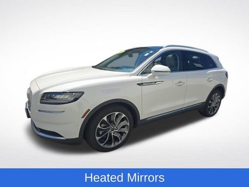 Used 2022 Lincoln Nautilus Reserve AWD/4WD image 3