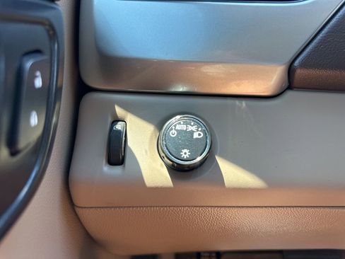 Used 2019 Chevrolet Tahoe LT RWD image 48