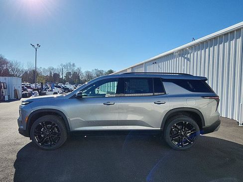 New 2026 Chevrolet Traverse LT w/ Driver Confidence Package image 2