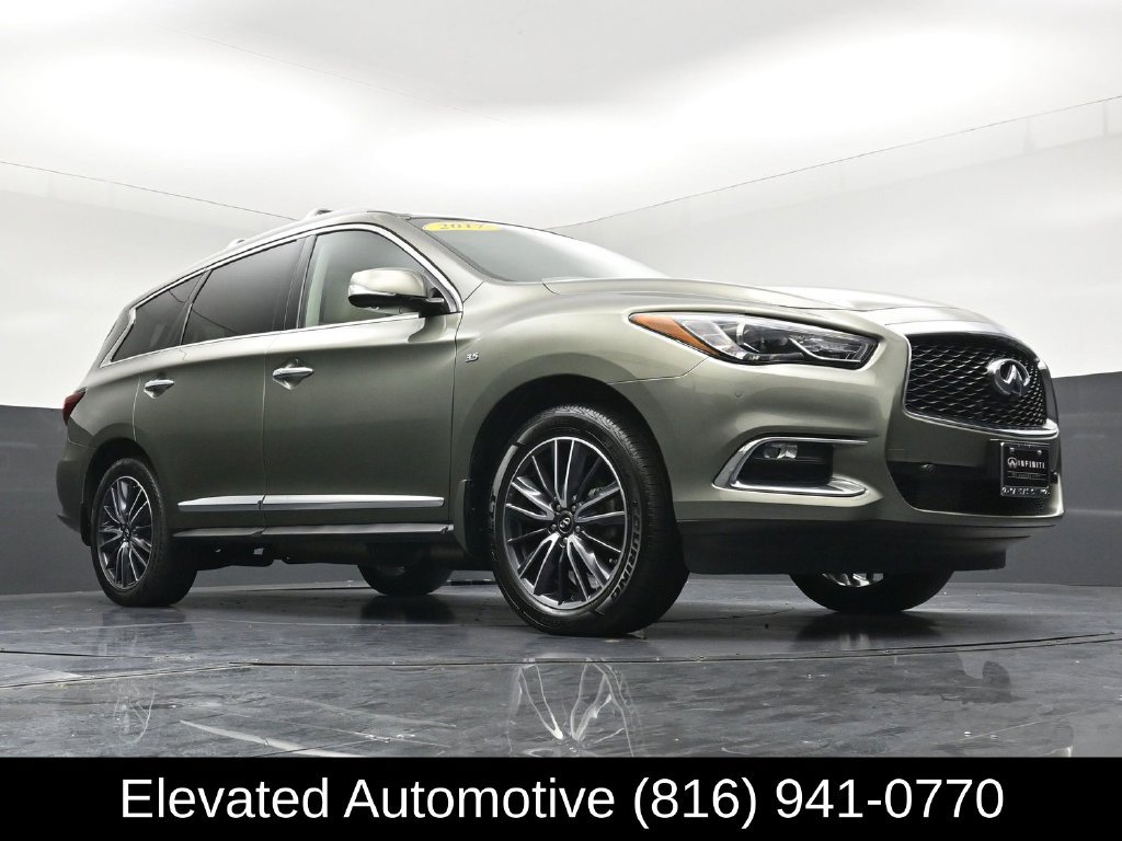 Used 2017 INFINITI QX60 Luxe w/ Deluxe Technology Package AWD/4WD image 39