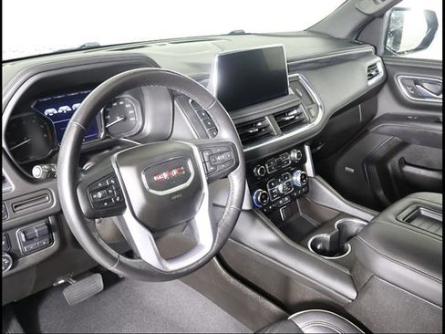 Used 2021 GMC Yukon XL SLT w/ SLT Luxury Plus Package RWD image 6