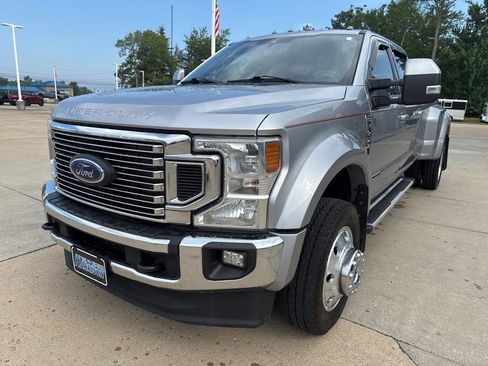 Used 2022 Ford F450 Lariat image 3