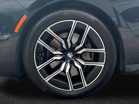 Used 2024 BMW 740i RWD image 31