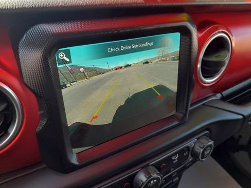 Used 2020 Jeep Gladiator Rubicon AWD/4WD image 22