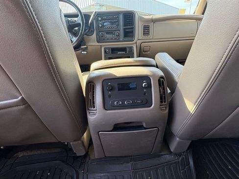 Used 2004 Chevrolet Silverado 2500 LT w/ Skid Plate Package image 18