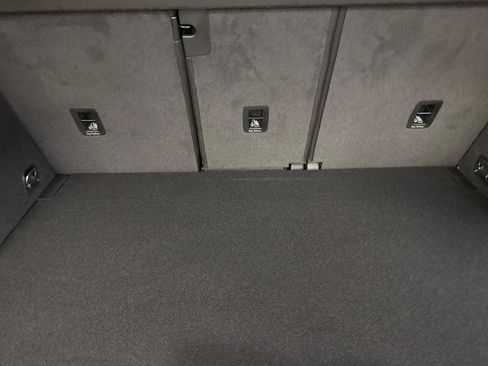 Used 2025 Audi Q3 2.0T Premium w/ Convenience Package image 15