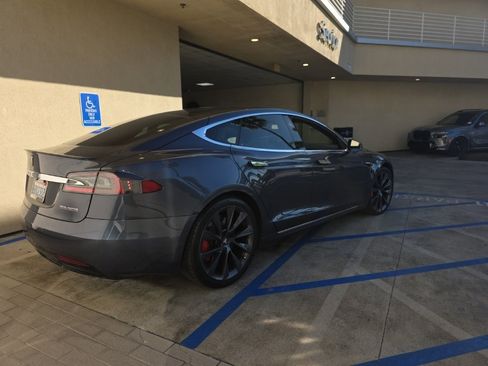Used 2020 Tesla Model S Performance image 3