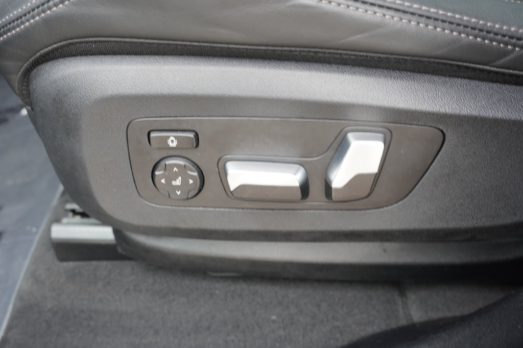 Used 2026 BMW X5 xDrive40i AWD/4WD image 25