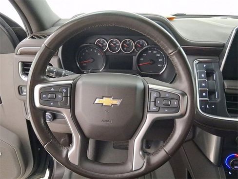 Used 2021 Chevrolet Suburban LT image 20