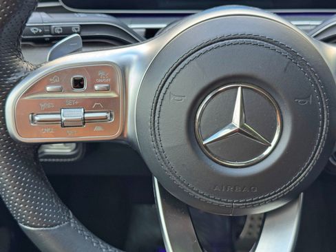 Used 2021 Mercedes-Benz GLS 580 4MATIC image 23