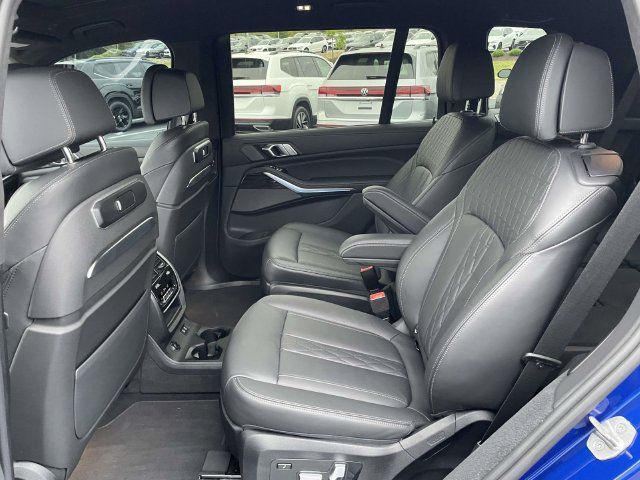 Used 2023 BMW X7 M60i w/ Executive Package AWD/4WD image 12