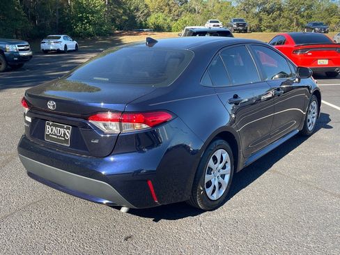 Used 2022 Toyota Corolla LE image 17
