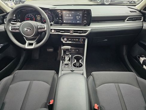 Used 2021 Kia K5 LXS image 9