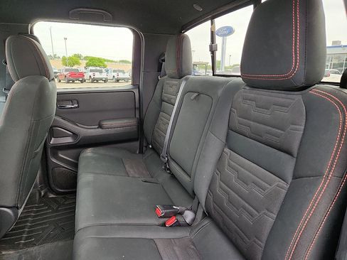 Used 2022 Nissan Frontier PRO-4X AWD/4WD image 5