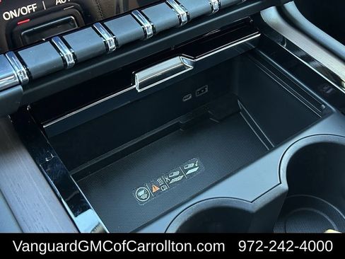 New 2026 GMC Yukon Denali w/ Denali Reserve Package AWD/4WD image 18