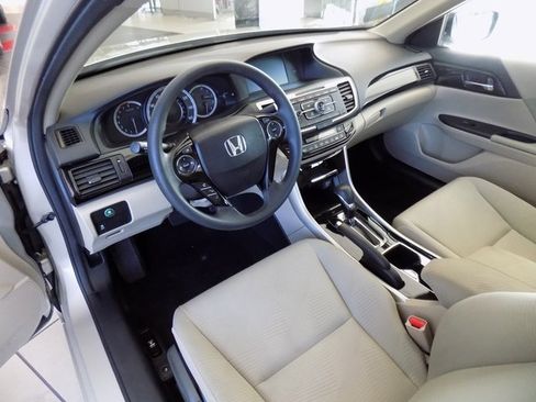 Used 2016 Honda Accord LX image 10