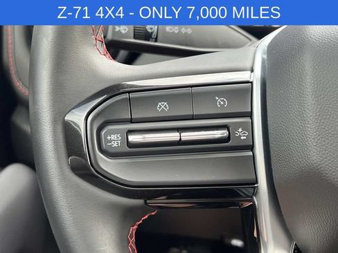 Used 2026 Chevrolet Colorado Z71 w/ Technology Package AWD/4WD image 25