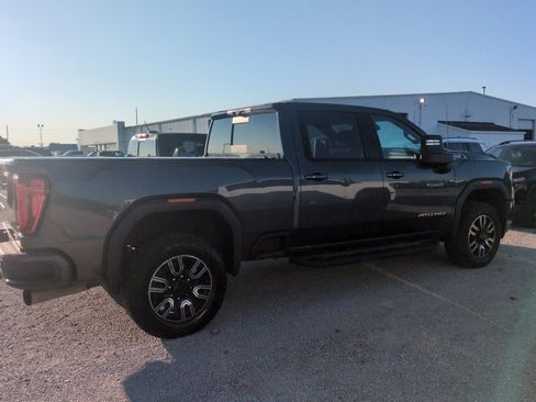 Used 2020 GMC Sierra 2500 AT4 w/ AT4 Premium Package AWD/4WD image 4