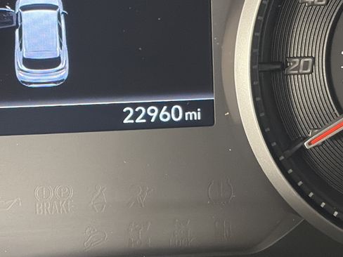 Used 2023 Hyundai Santa Fe SE image 5