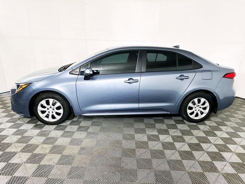 Used 2024 Toyota Corolla LE image 6