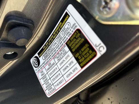 Used 2023 Subaru Forester Limited image 24