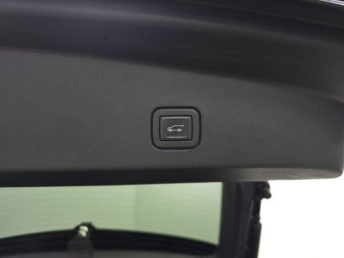 Certified 2024 Cadillac Lyriq Sport AWD/4WD image 8