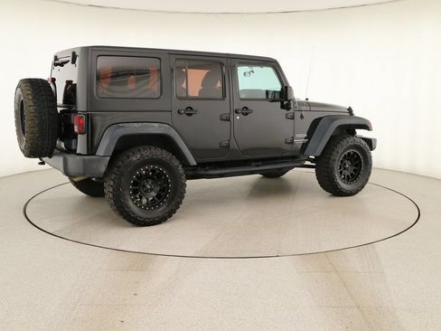 Used 2018 Jeep Wrangler Unlimited Sport w/ Connectivity Group AWD/4WD image 7