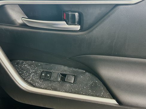 Certified 2025 Toyota RAV4 XLE w/ Convenience Package FWD image 29