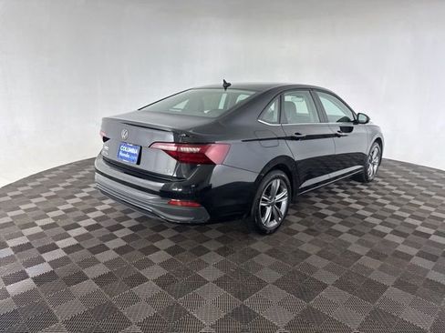 Used 2024 Volkswagen Jetta SE image 6